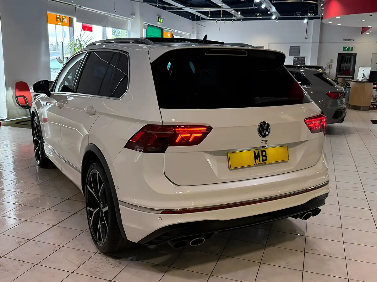 Used 2021 Volkswagen Tiguan R White - Interior and Exterior details 9