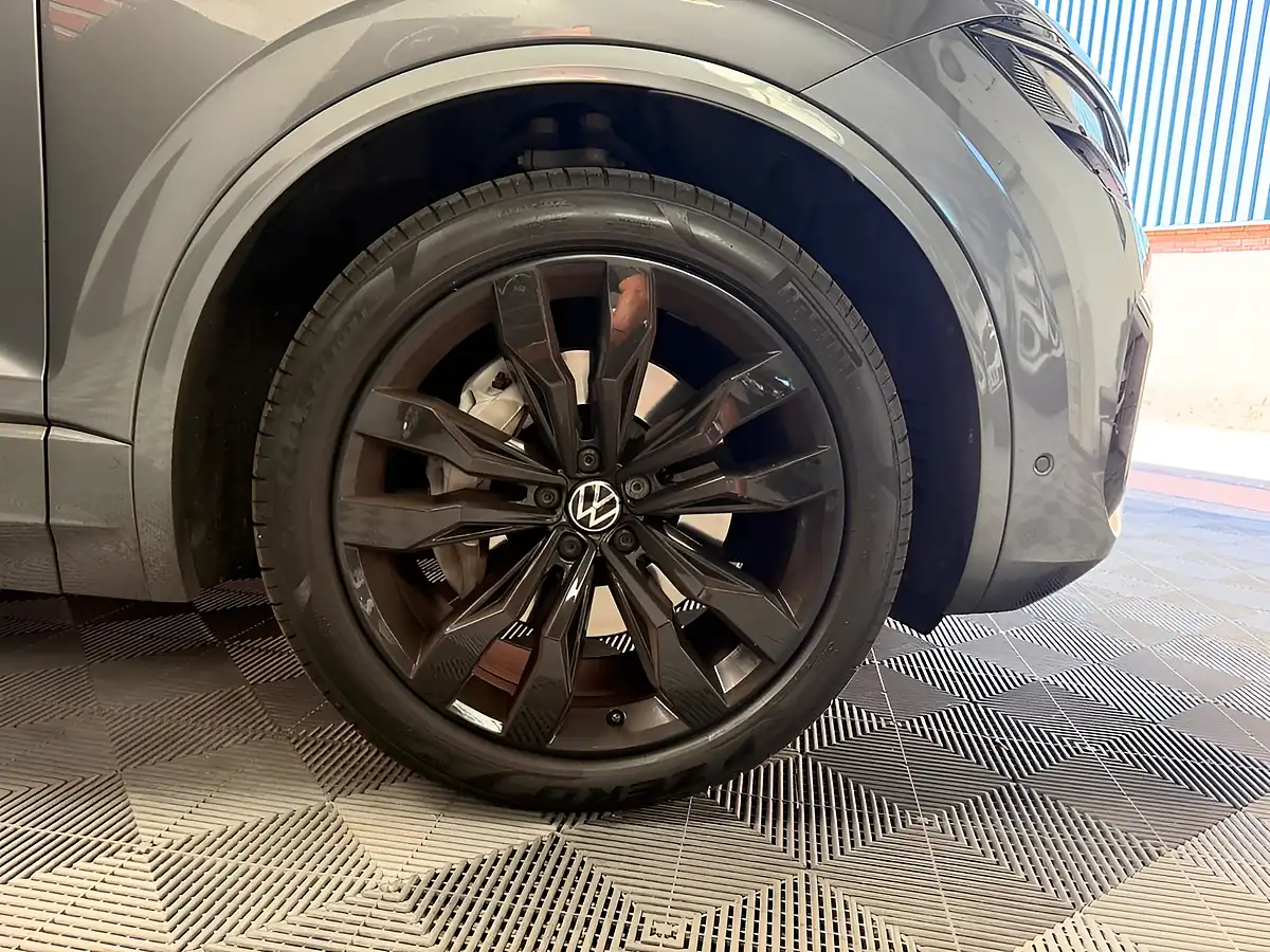 Used 2021 Volkswagen Touareg Black Edition R-Line Silicon Grey - Interior and Exterior details 7