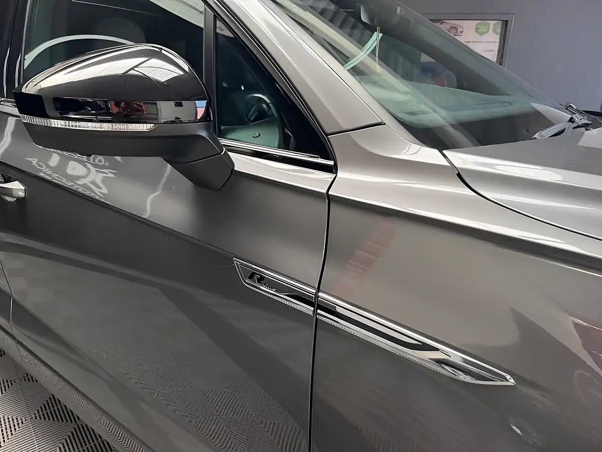 Used 2021 Volkswagen Touareg Black Edition R-Line Silicon Grey - Interior and Exterior details 8