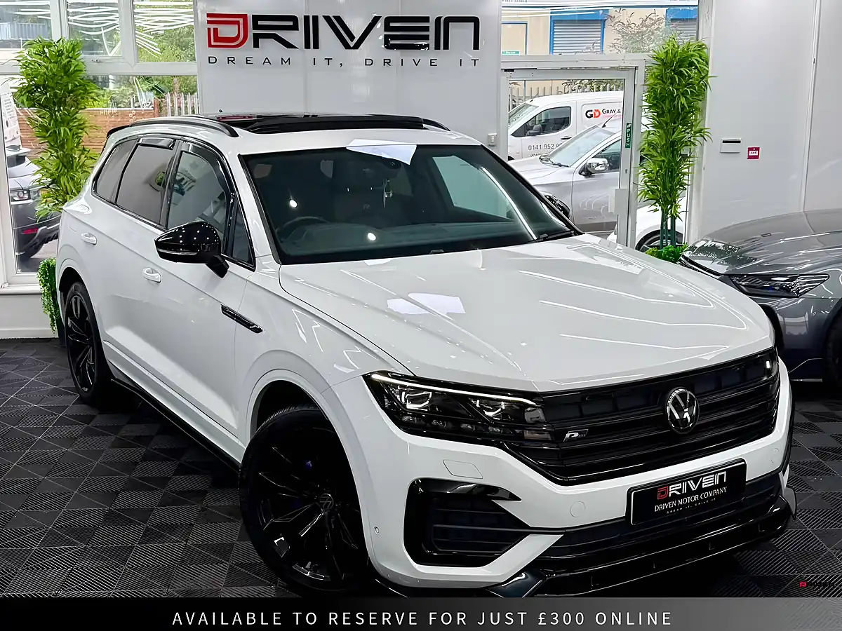 Used 2021 Volkswagen Touareg Black Edition White - Front View