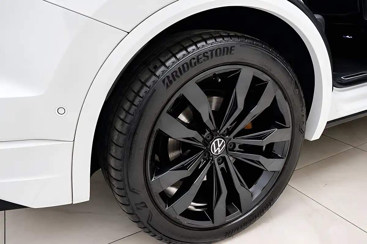 Used 2021 Volkswagen Touareg Black Edition White - Interior and Exterior details 10
