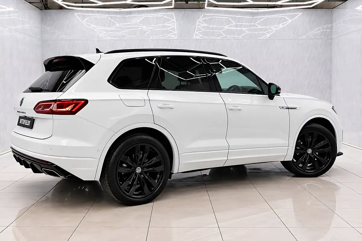 Used 2021 Volkswagen Touareg Black Edition White - Interior and Exterior details 11