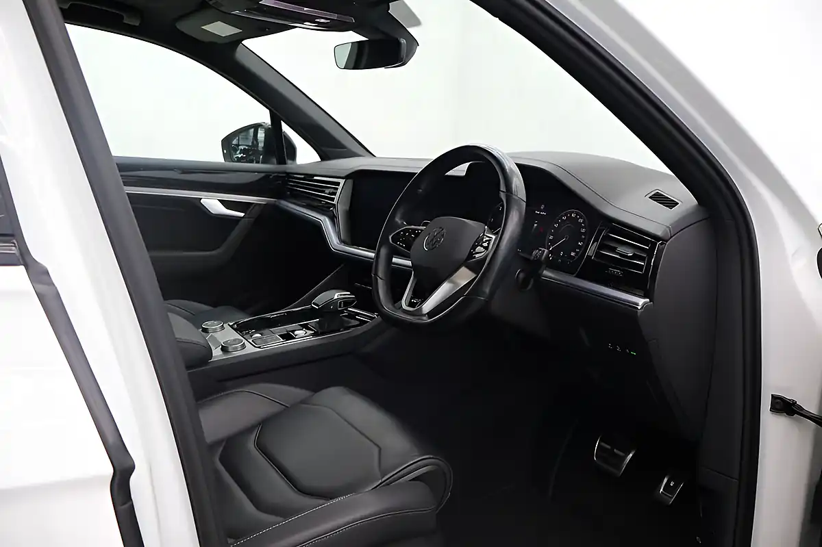 Used 2021 Volkswagen Touareg Black Edition White - Interior and Exterior details 15