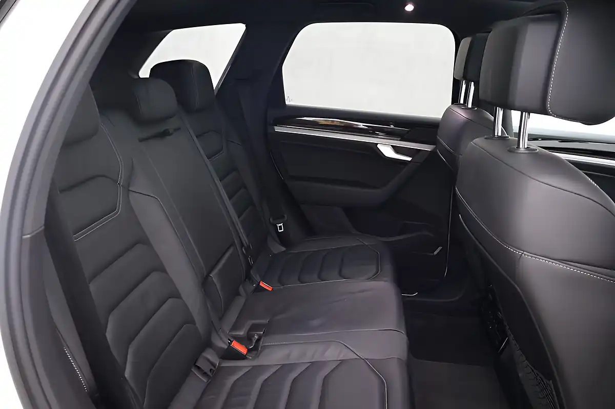 Used 2021 Volkswagen Touareg Black Edition White - Interior and Exterior details 19