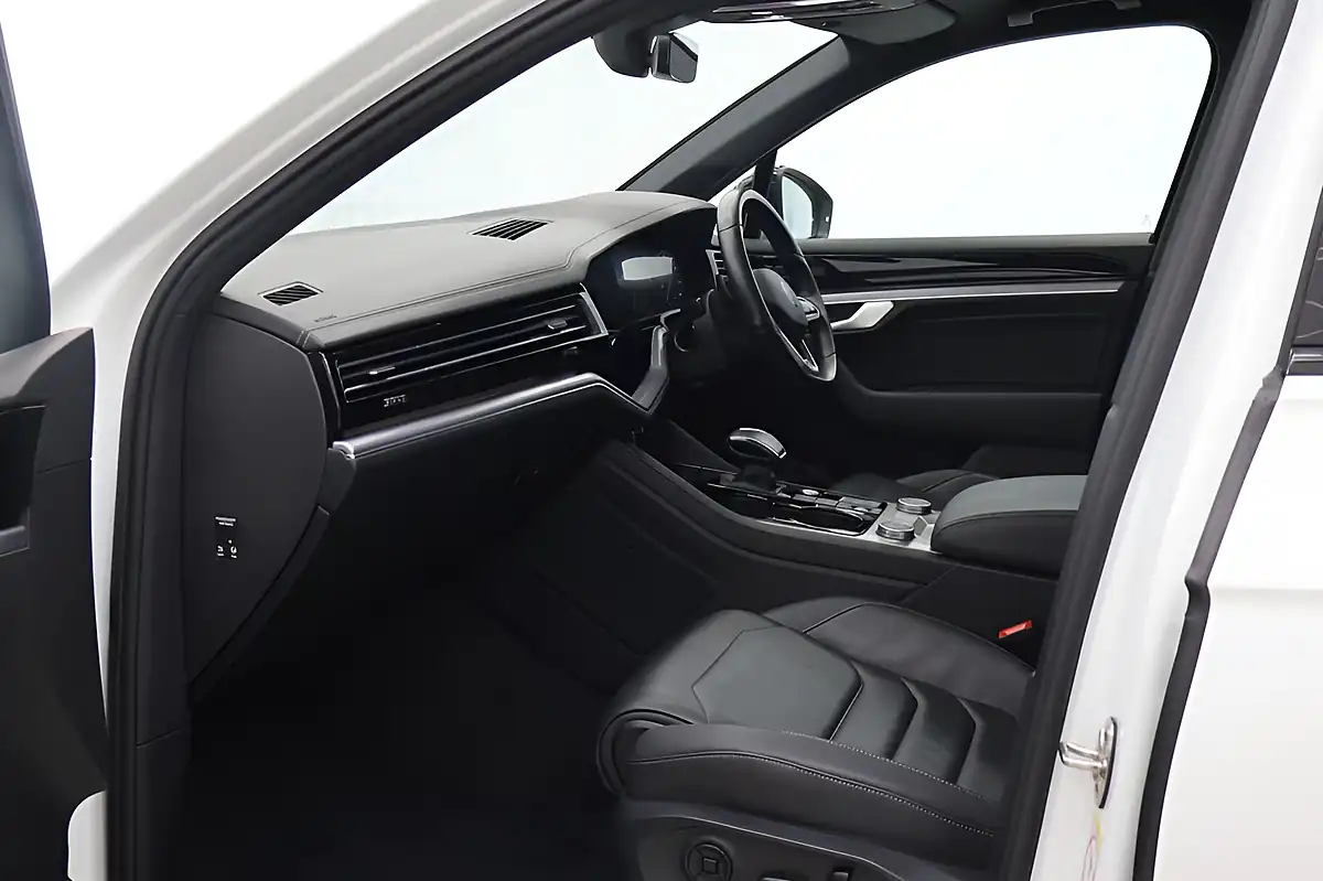Used 2021 Volkswagen Touareg Black Edition White - Interior and Exterior details 3