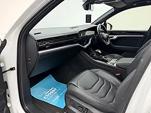 Used 2021 Volkswagen Touareg Black Edition White - Interior and Exterior details 17