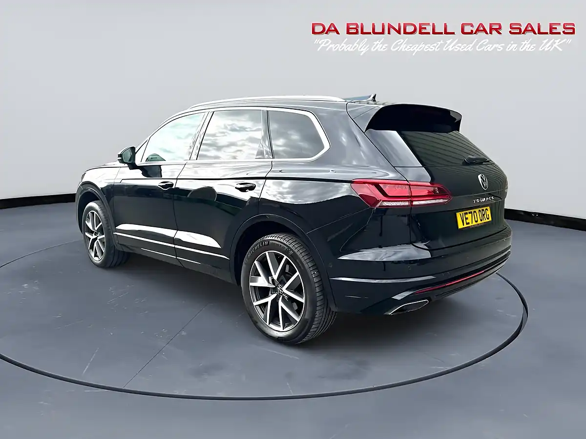 Used 2021 Volkswagen Touareg R-Line Black - Interior and Exterior details 12