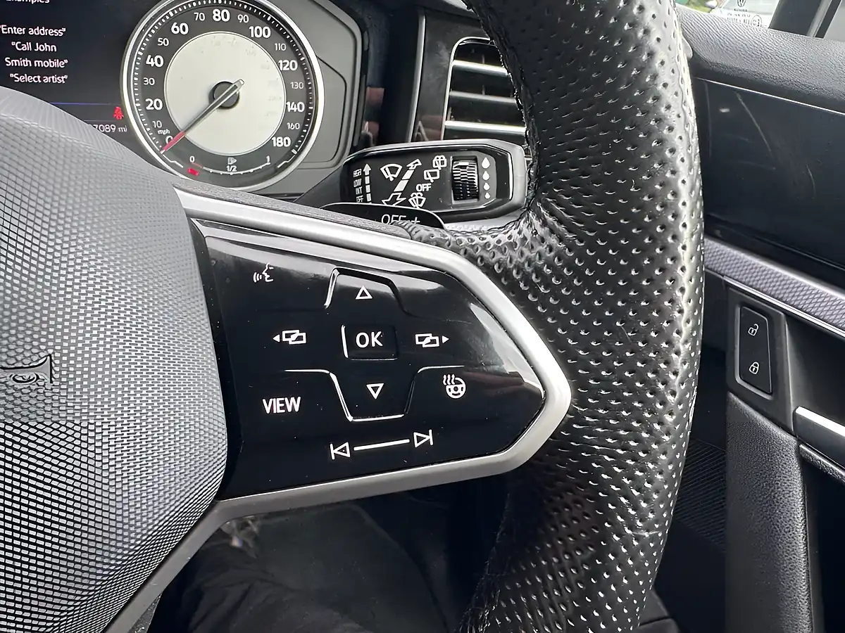 Used 2021 Volkswagen Touareg R-Line Black - Interior and Exterior details 16
