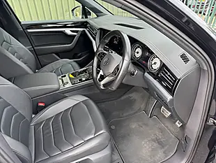 Used 2021 Volkswagen Touareg R-Line Black - Interior and Exterior details 4