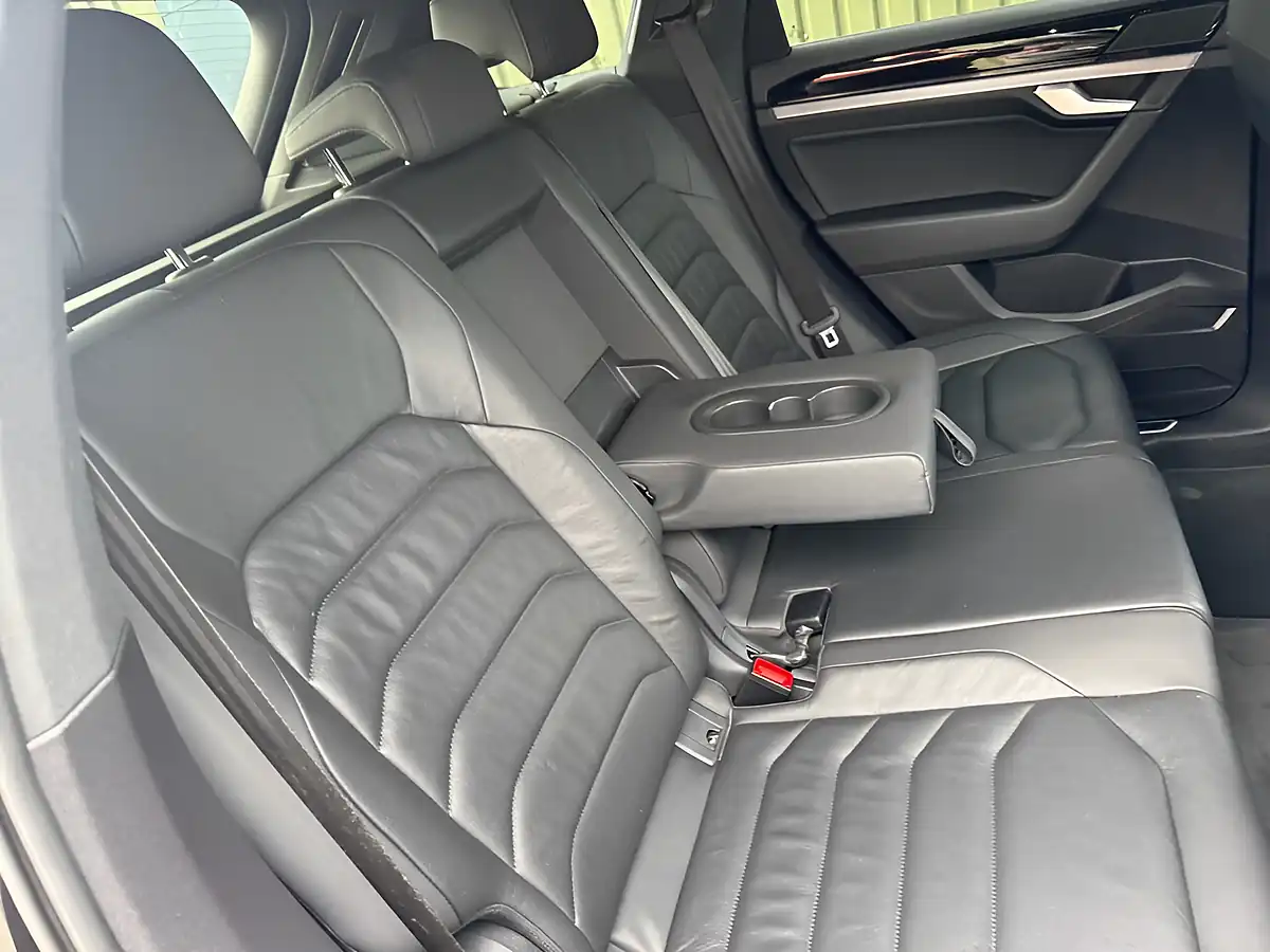 Used 2021 Volkswagen Touareg R-Line Black - Interior and Exterior details 7