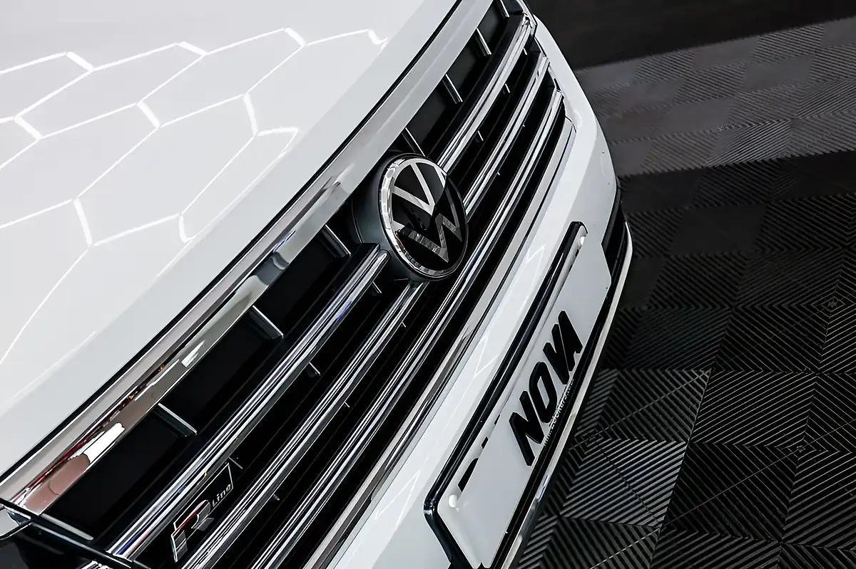 Used 2021 Volkswagen Touareg R-Line Tech Oryx White Metallic - Interior and Exterior details 12
