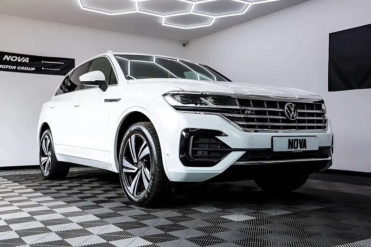 Used 2021 Volkswagen Touareg R-Line Tech Oryx White Metallic - Interior and Exterior details 3