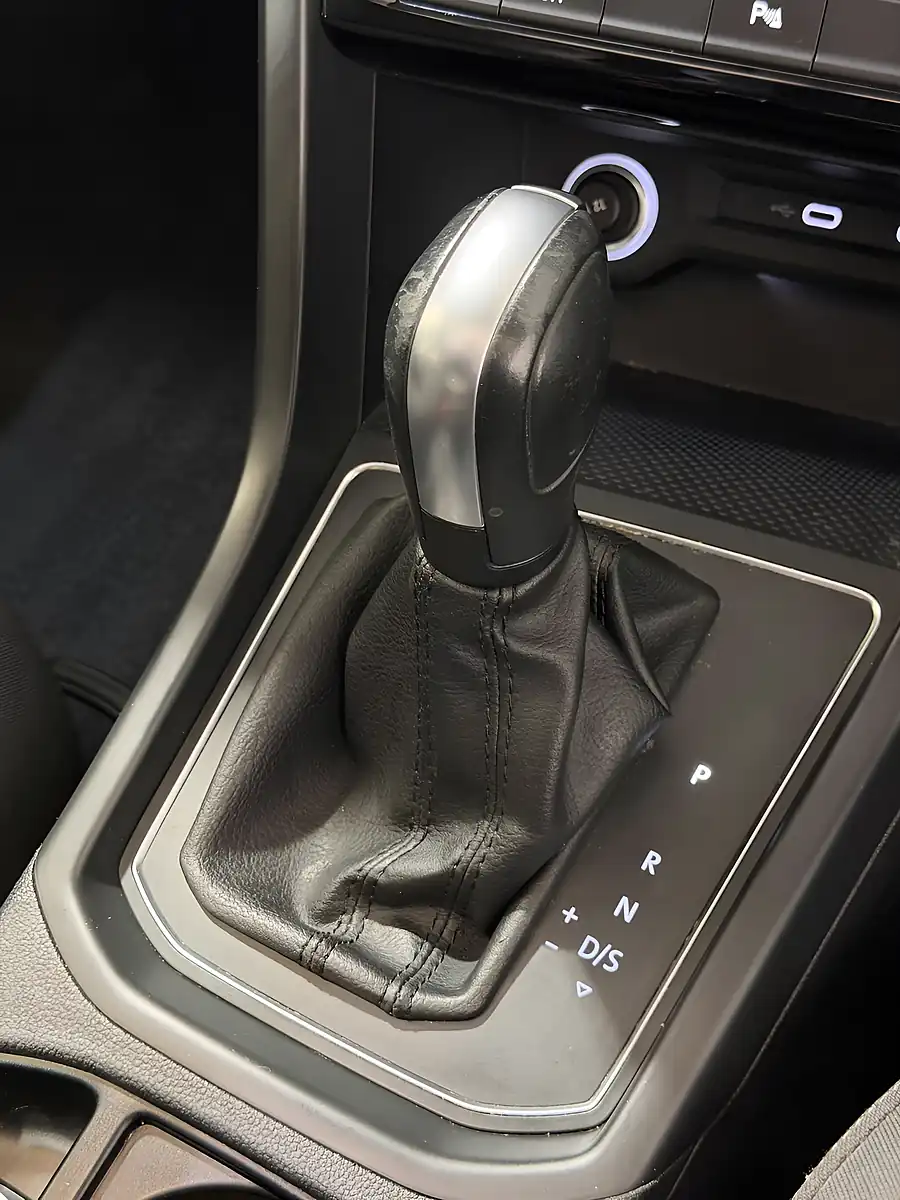 Used 2021 Volkswagen Touran Se Family Atlantic Blue - Interior and Exterior details 18