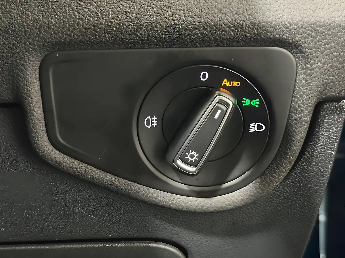 Used 2021 Volkswagen Touran Se Family Atlantic Blue - Interior and Exterior details 20