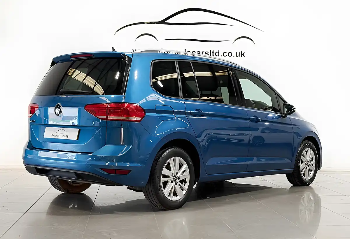 Used 2021 Volkswagen Touran Se Family Atlantic Blue - Interior and Exterior details 5
