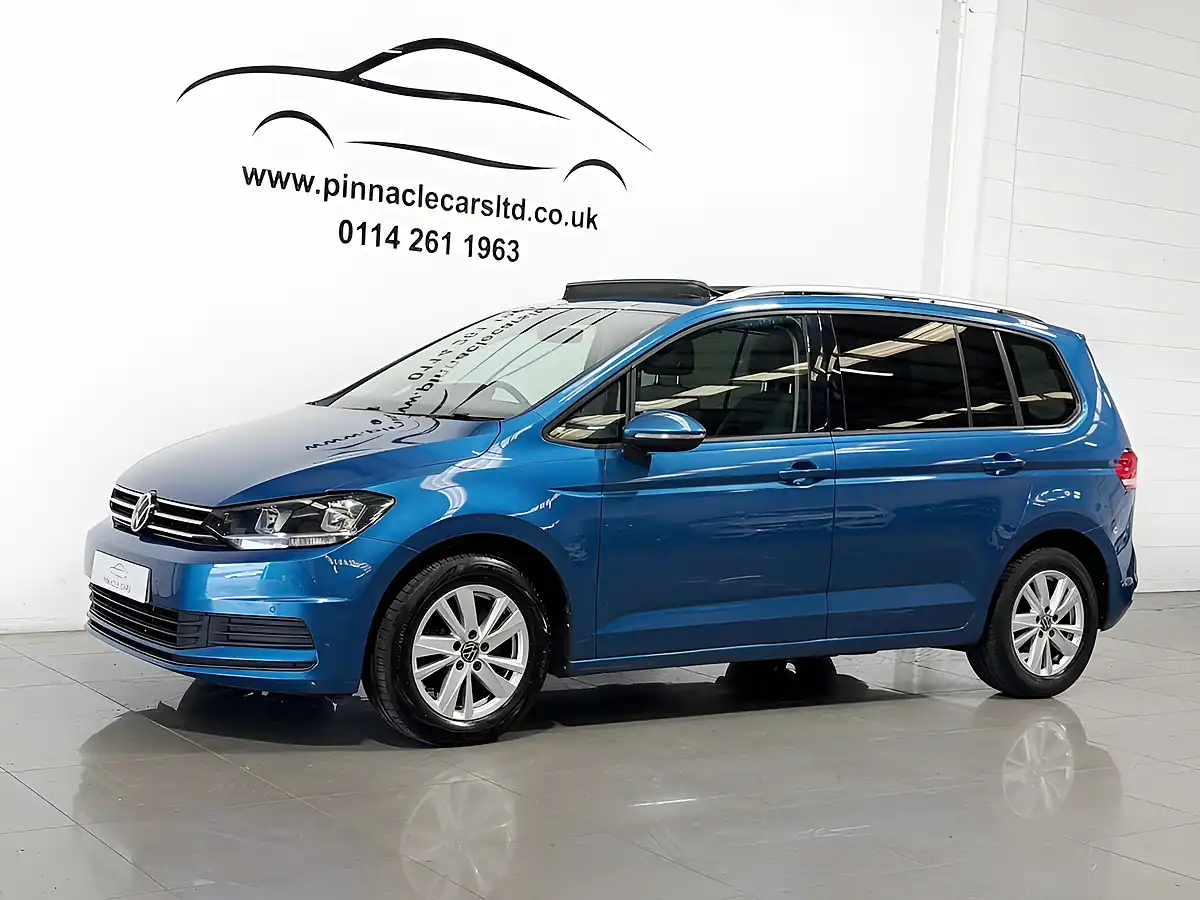 Used 2021 Volkswagen Touran Se Family Atlantic Blue - Interior and Exterior details 8
