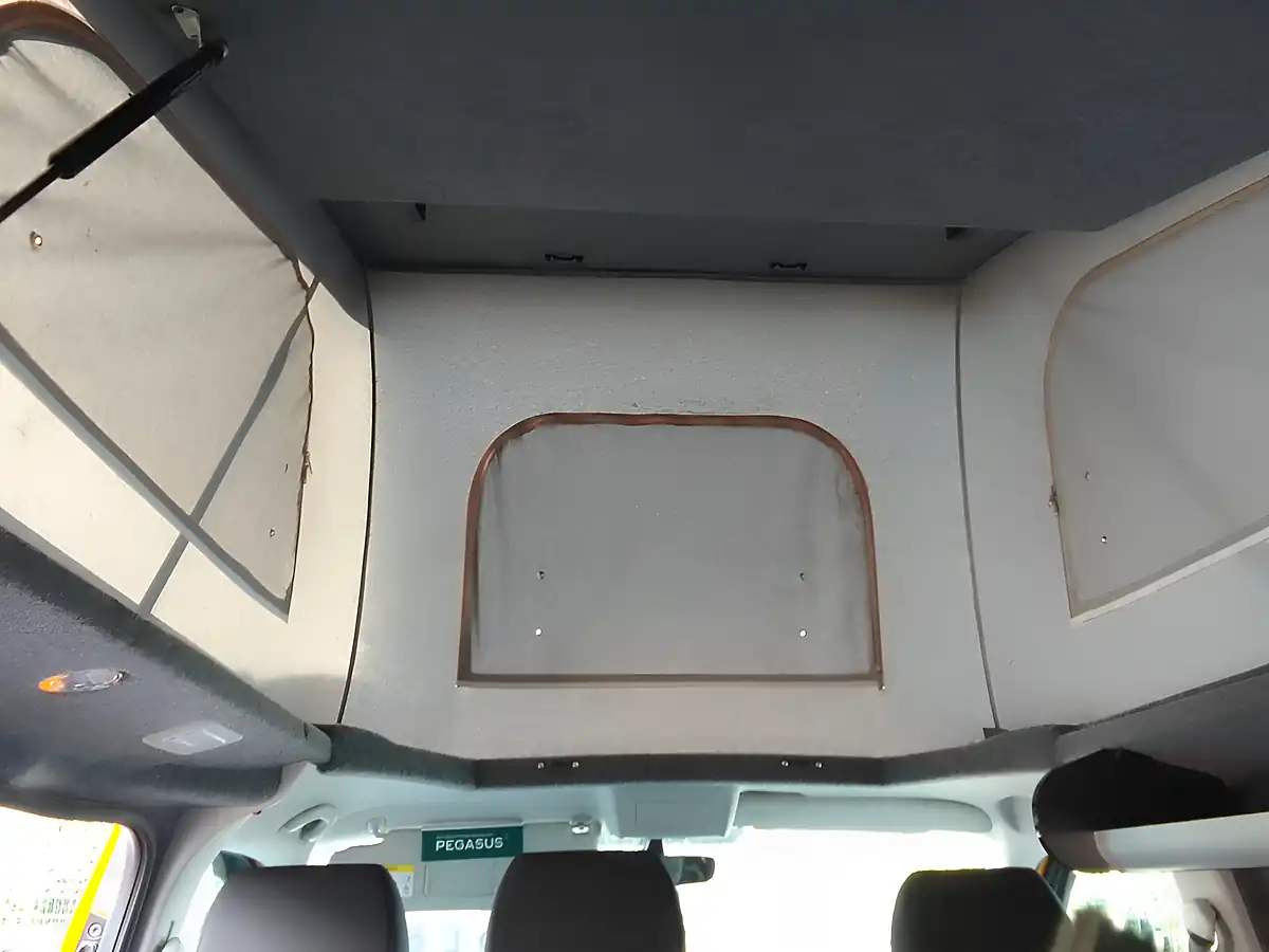 Used 2021 Volkswagen Transporter Campervan Yellow - Interior and Exterior details 18