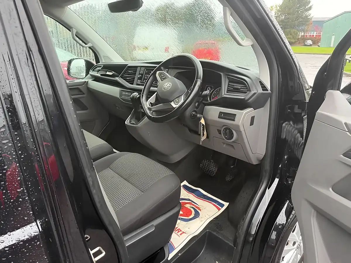 Used 2021 Volkswagen Transporter H-Line Black - Interior and Exterior details 11