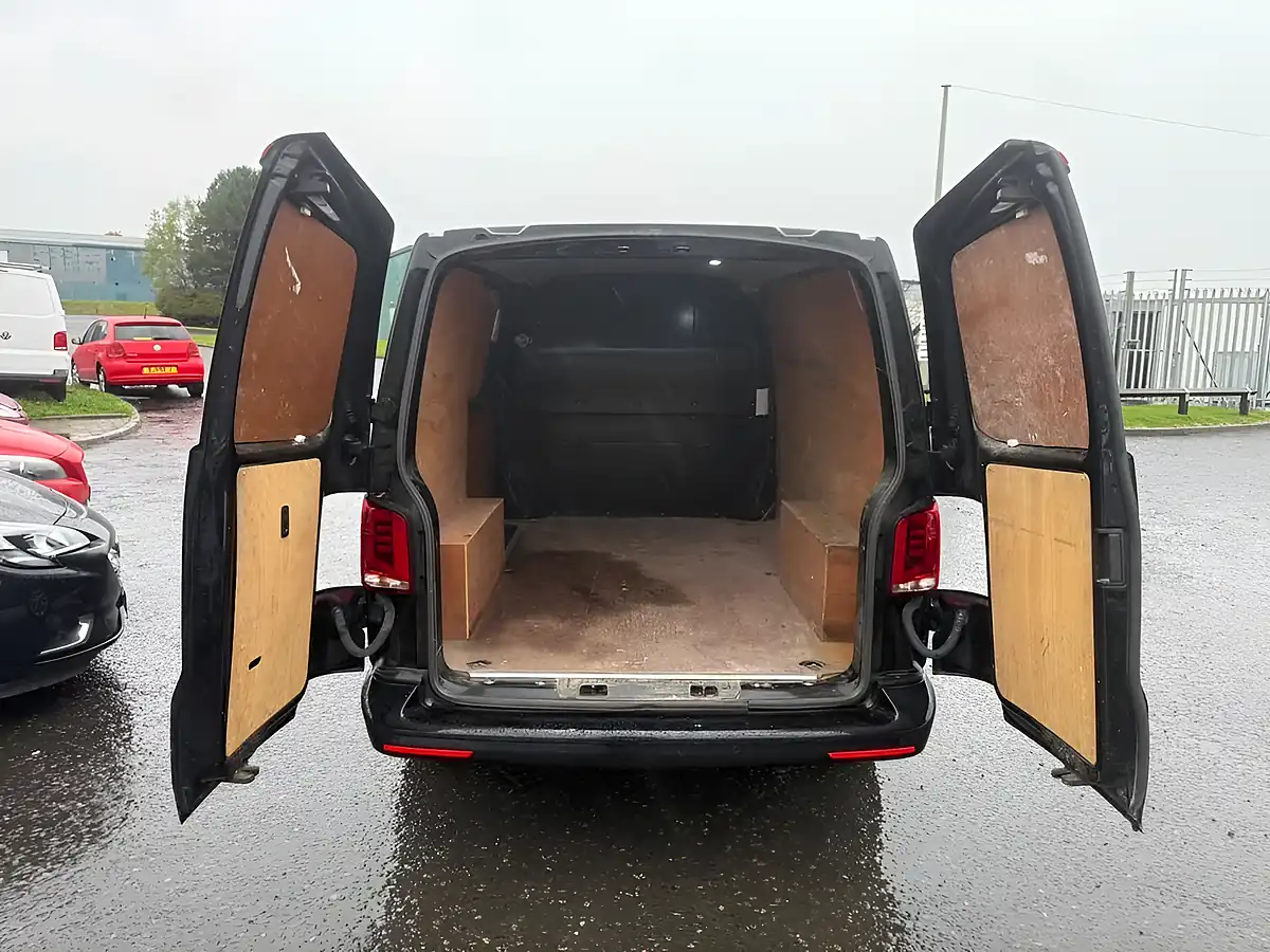 Used 2021 Volkswagen Transporter H-Line Black - Interior and Exterior details 8