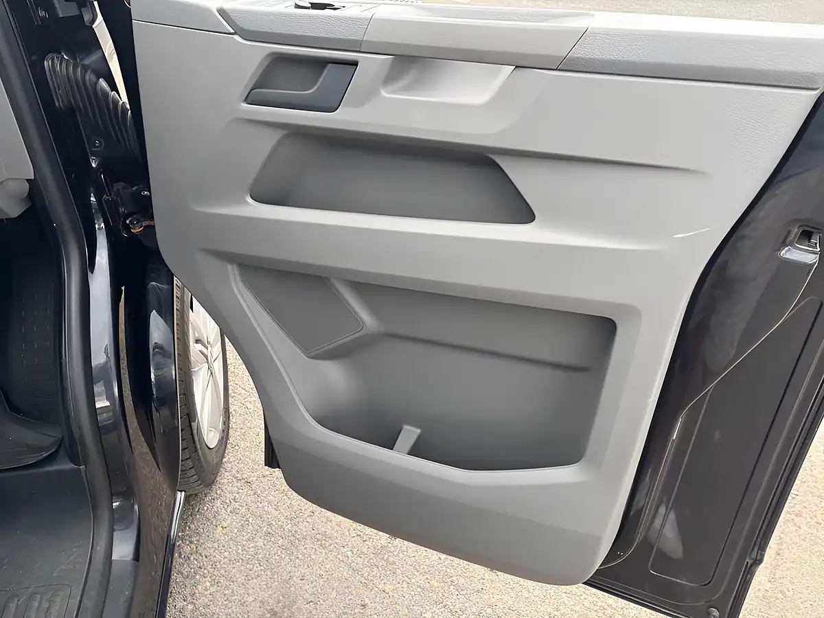 Used 2021 Volkswagen Transporter Highline Black - Interior and Exterior details 17