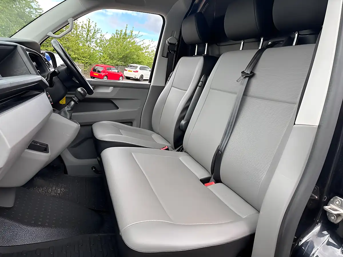 Used 2021 Volkswagen Transporter Highline Black - Interior and Exterior details 18