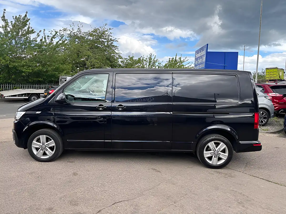 Used 2021 Volkswagen Transporter Highline Black - Interior and Exterior details 6