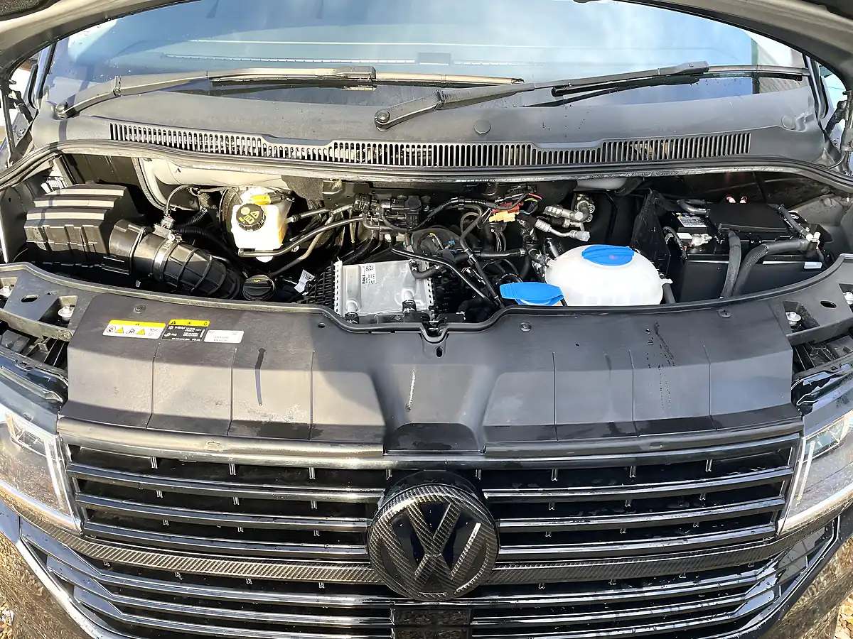 Used 2021 Volkswagen Transporter Highline Black - Interior and Exterior details 9