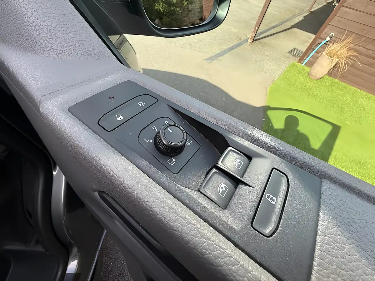 Used 2021 Volkswagen Transporter Highline Grey - Interior and Exterior details 15