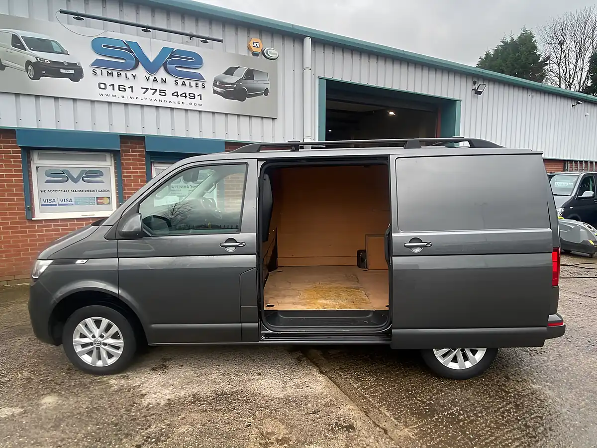 Used 2021 Volkswagen Transporter Highline Grey - Interior and Exterior details 9