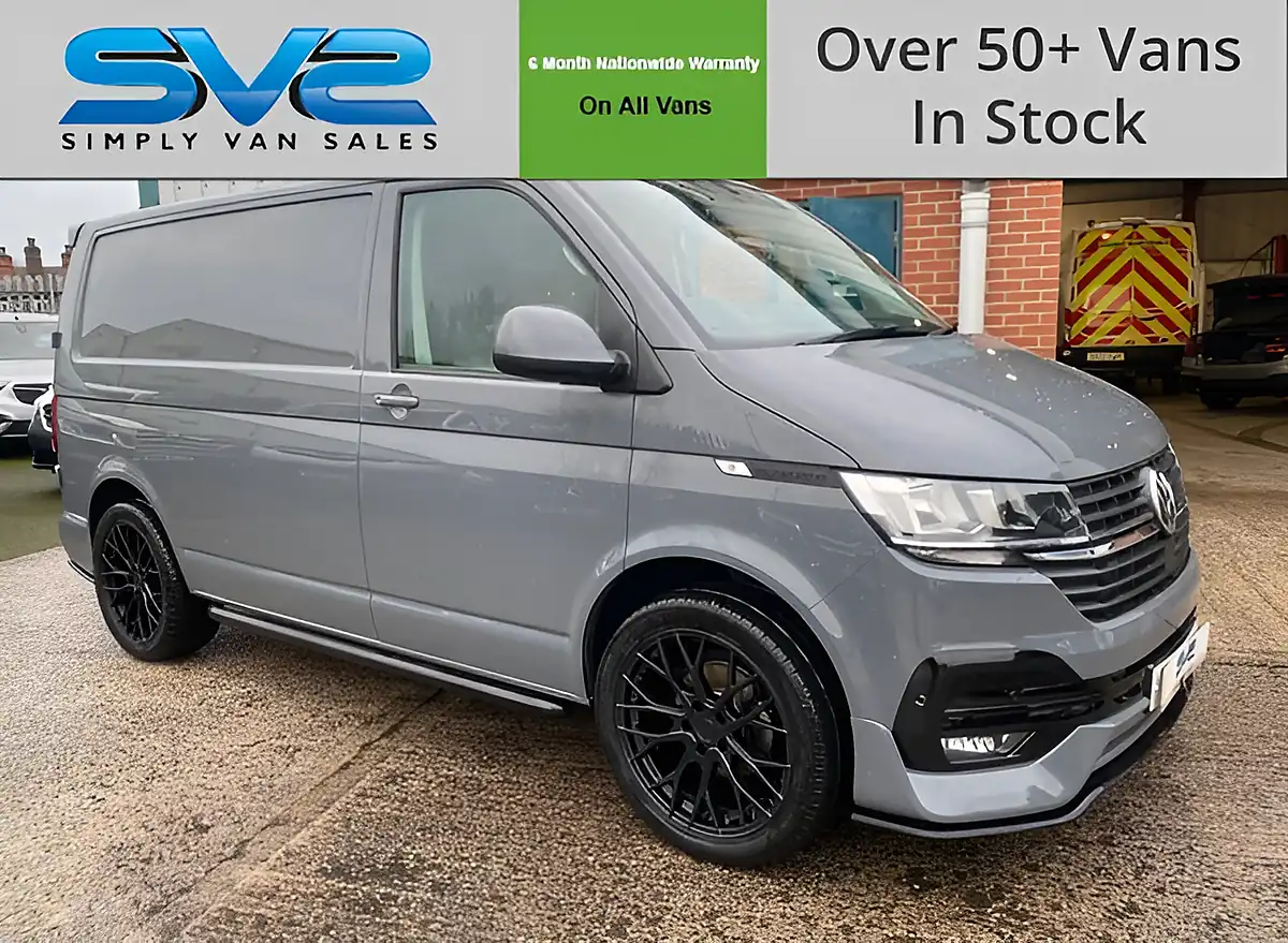 Used 2021 Volkswagen Transporter Highline Grey - Front View