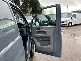 Used 2021 Volkswagen Transporter Highline Grey - Interior and Exterior details 17
