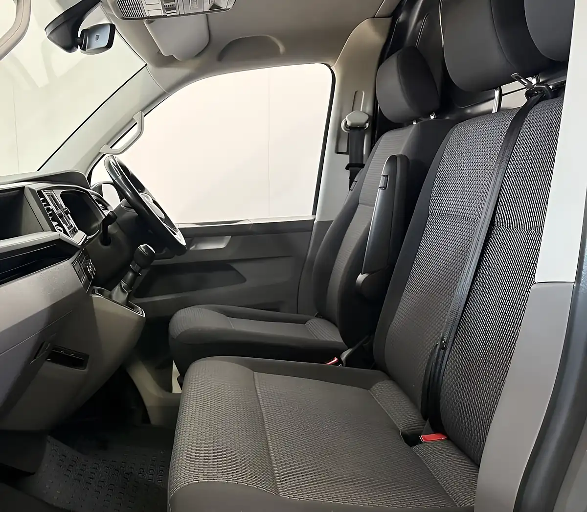 Used 2021 Volkswagen Transporter Highline Grey - Interior and Exterior details 12