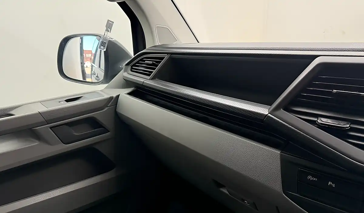Used 2021 Volkswagen Transporter Highline Grey - Interior and Exterior details 16