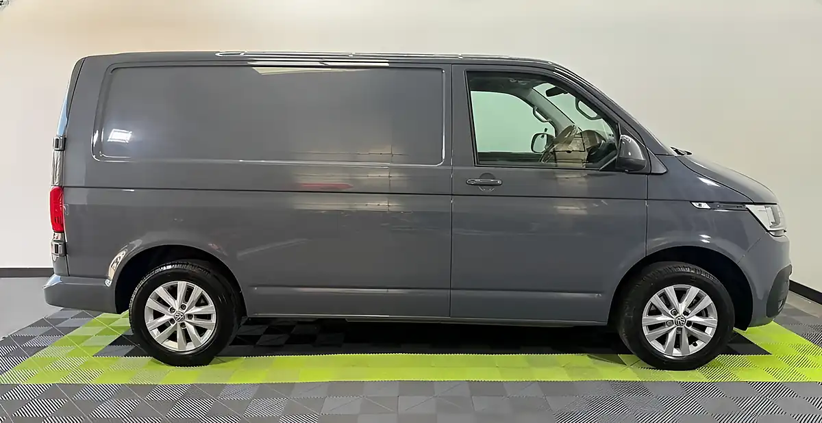 Used 2021 Volkswagen Transporter Highline Grey - Interior and Exterior details 8