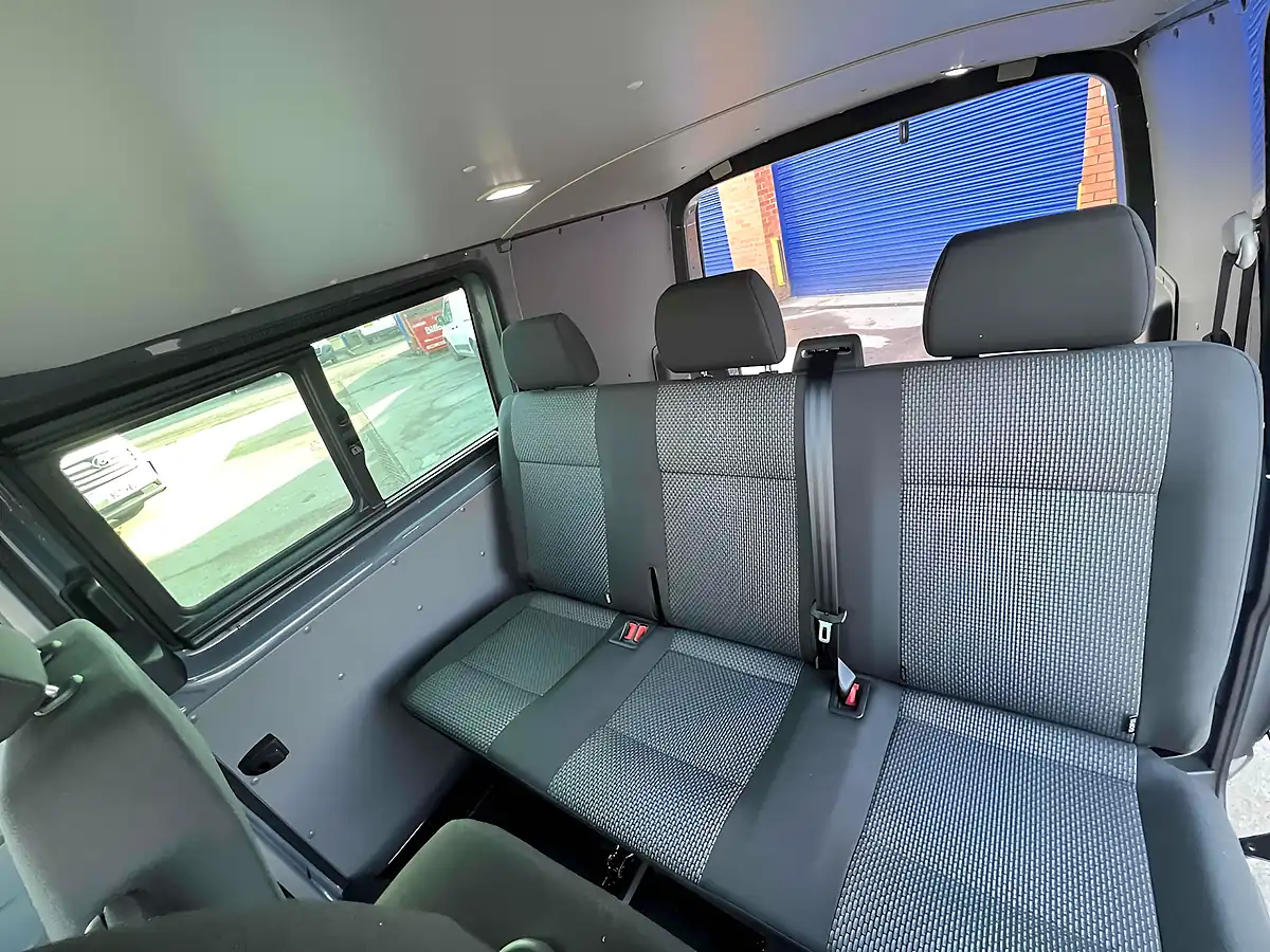 Used 2021 Volkswagen Transporter Highline Kombi Pure Grey - Interior and Exterior details 13