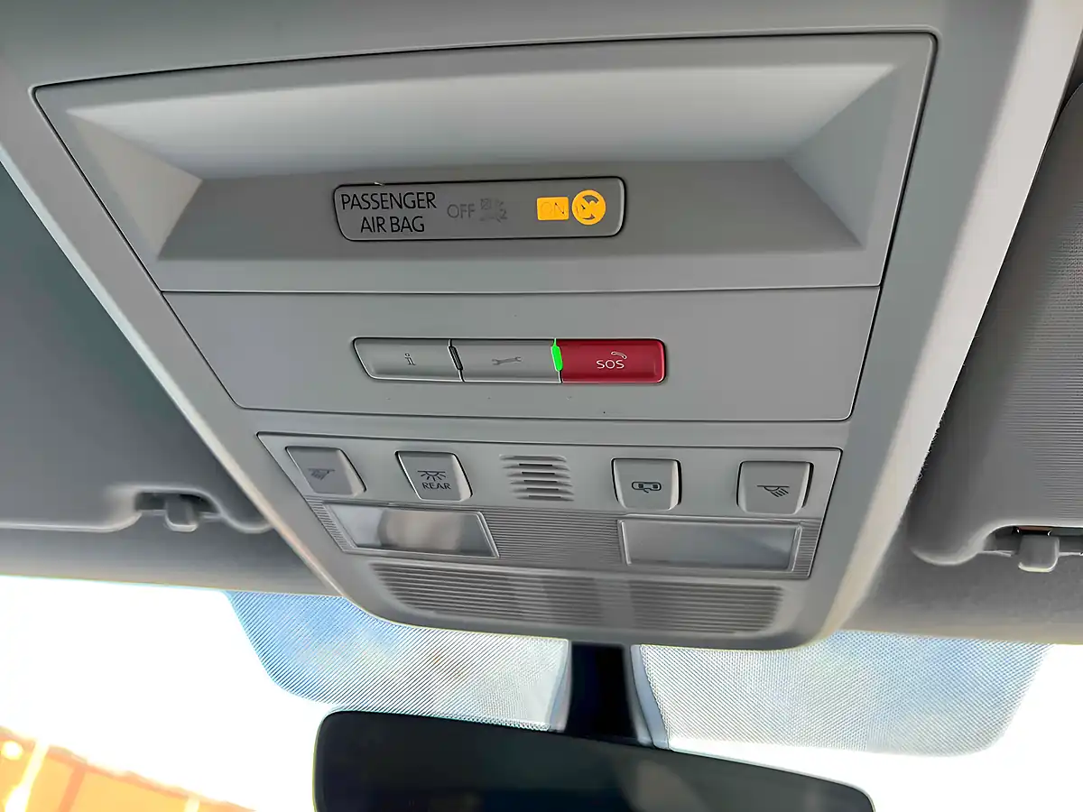 Used 2021 Volkswagen Transporter Highline Kombi Pure Grey - Interior and Exterior details 18