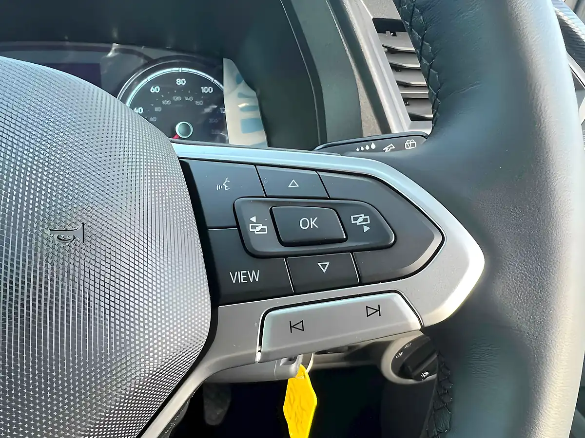 Used 2021 Volkswagen Transporter Highline Kombi Pure Grey - Interior and Exterior details 19