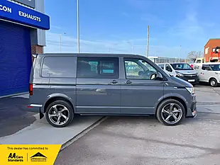 Used 2021 Volkswagen Transporter Highline Kombi Pure Grey - Interior and Exterior details 7
