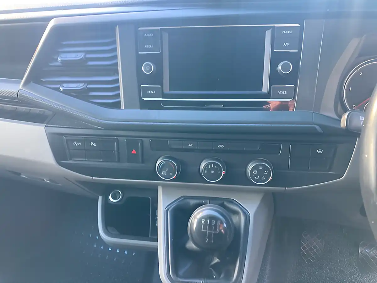 Used 2021 Volkswagen Transporter Highline Swb Grey - Interior and Exterior details 12