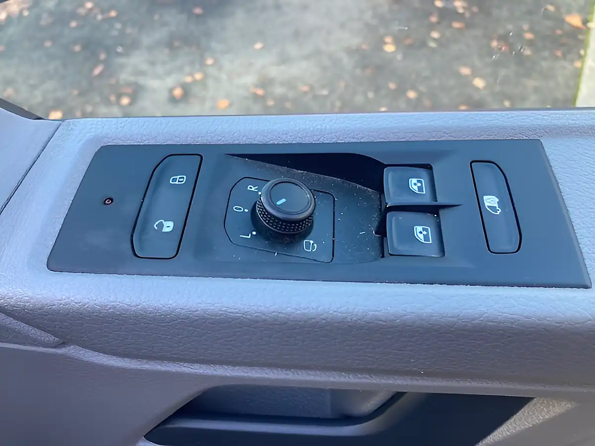 Used 2021 Volkswagen Transporter Highline Swb Grey - Interior and Exterior details 9