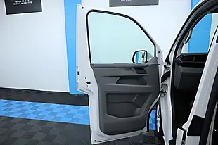 Used 2021 Volkswagen Transporter Highline White - Interior and Exterior details 15