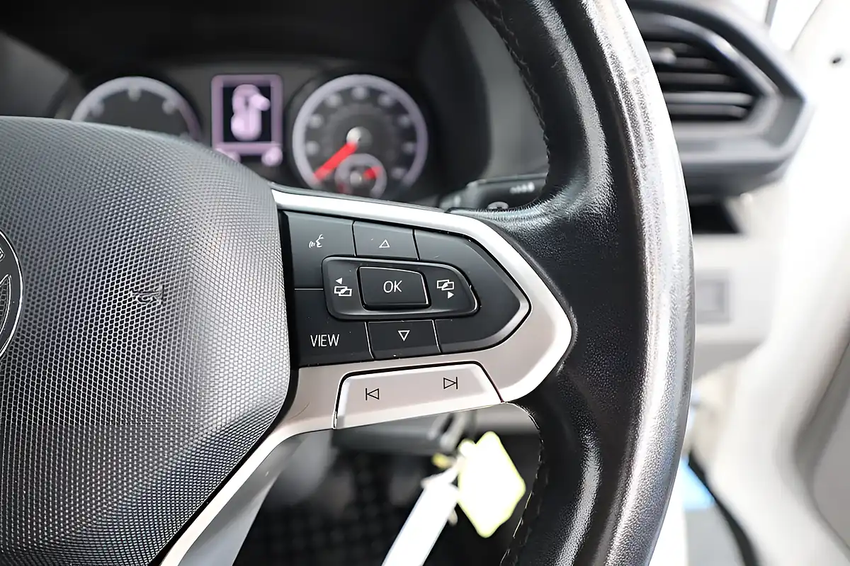 Used 2021 Volkswagen Transporter Highline White - Interior and Exterior details 19