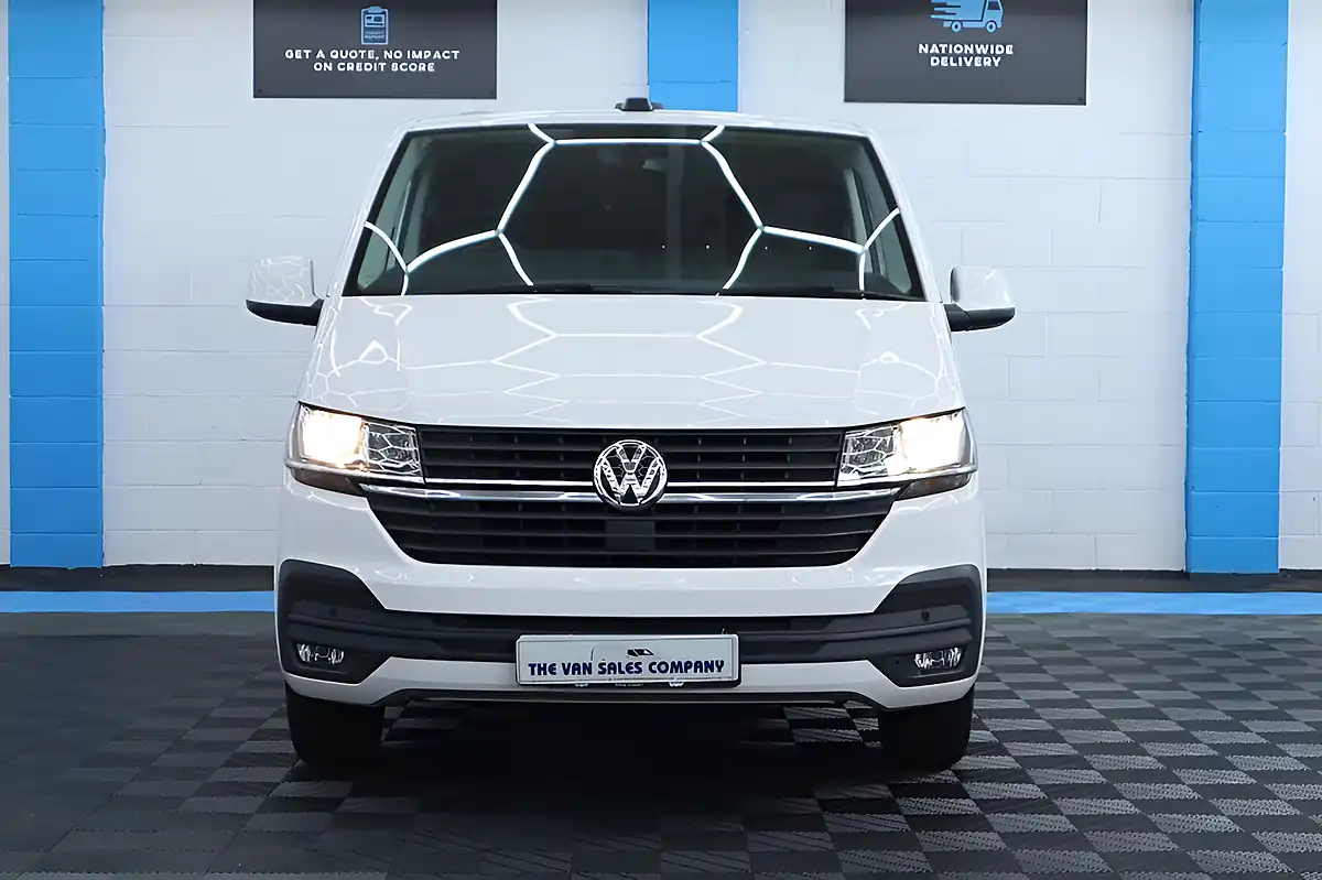 Used 2021 Volkswagen Transporter Highline White - Interior and Exterior details 4