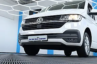 Used 2021 Volkswagen Transporter Highline White - Interior and Exterior details 5