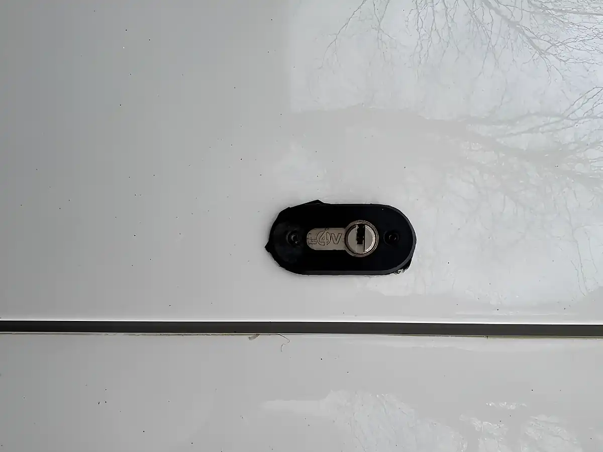 Used 2021 Volkswagen Transporter Lwb White - Interior and Exterior details 16
