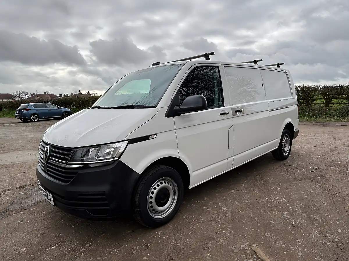 Used 2021 Volkswagen Transporter Lwb White - Interior and Exterior details 3