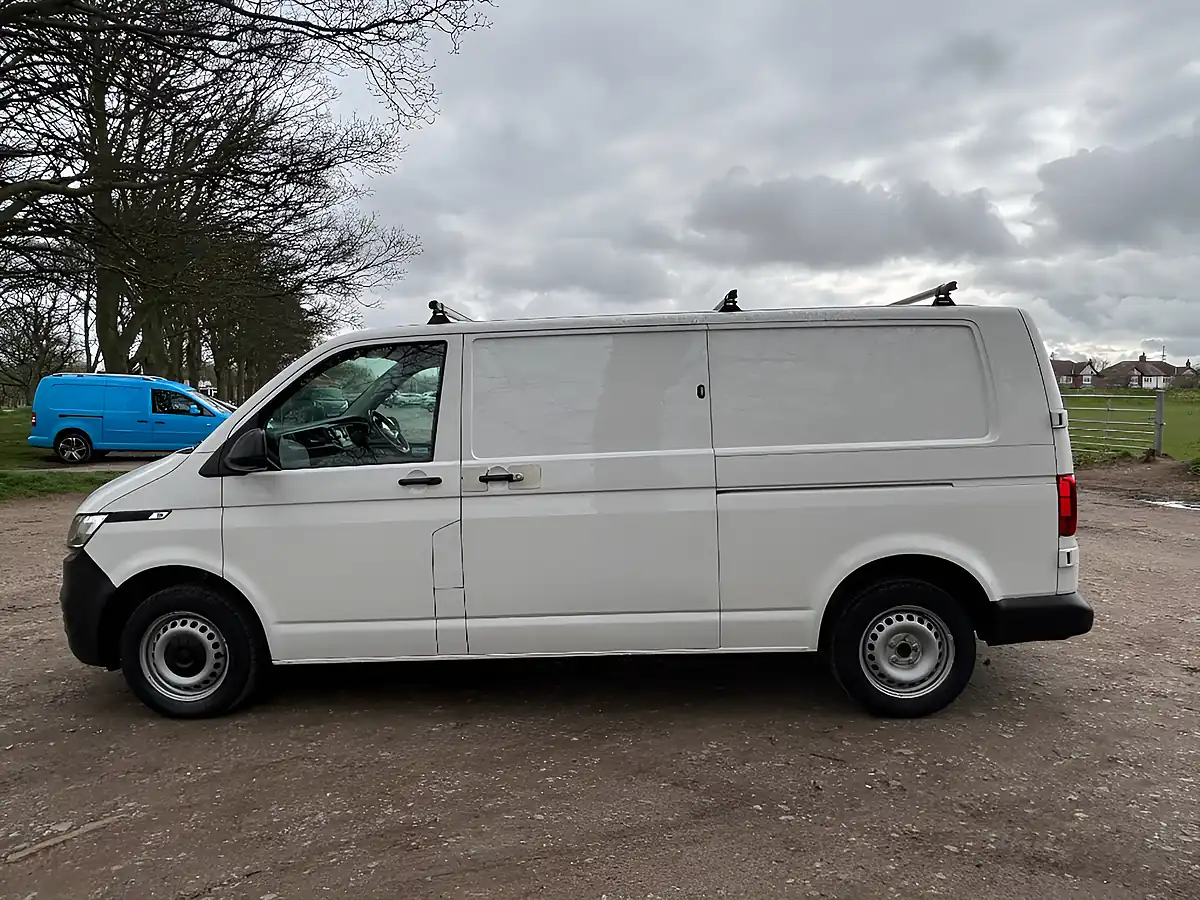 Used 2021 Volkswagen Transporter Lwb White - Interior and Exterior details 5
