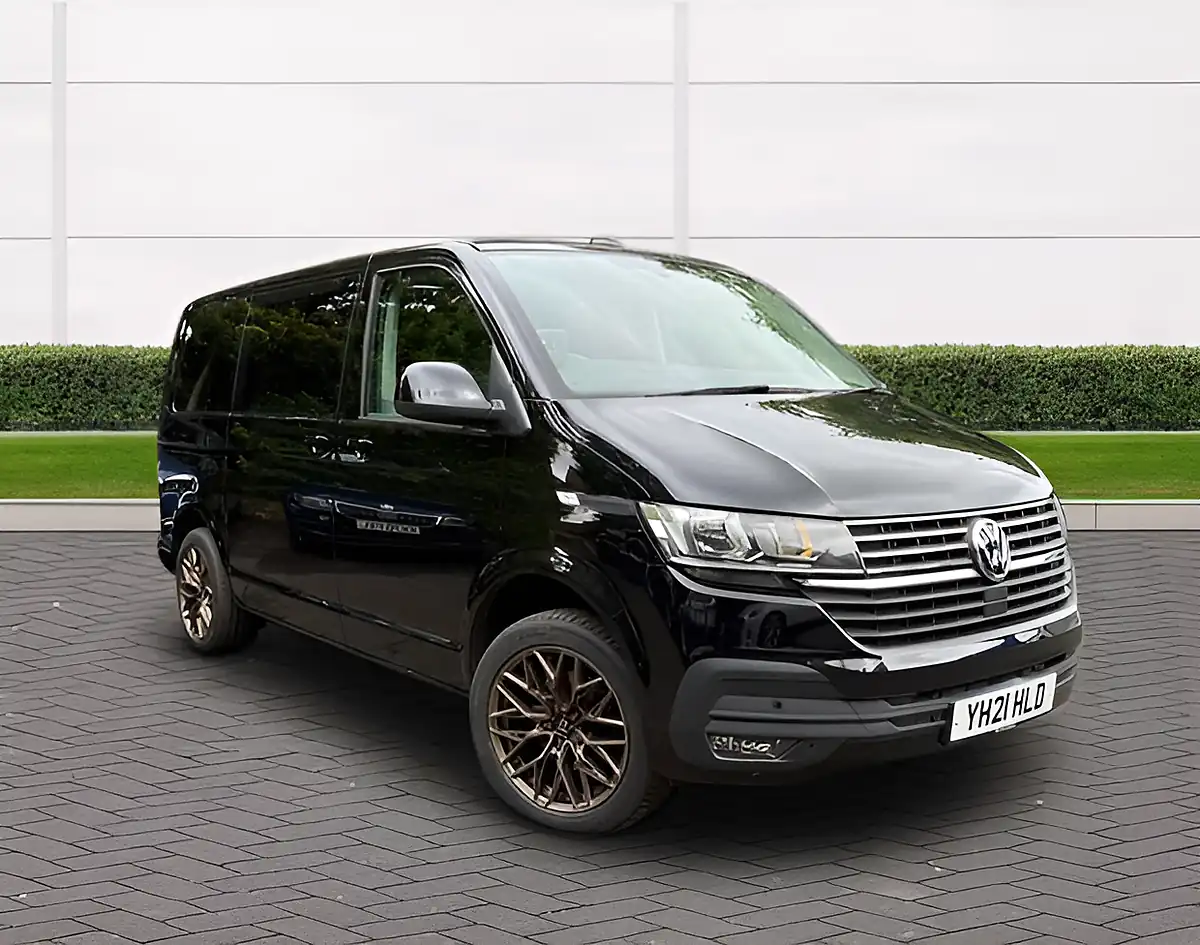 Used 2021 Volkswagen Transporter Se Black - Front View