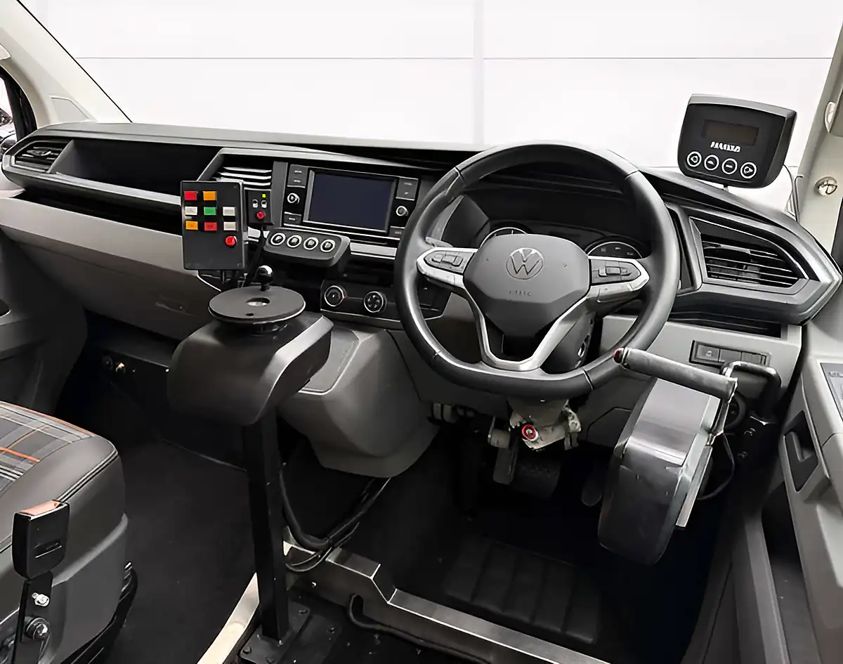 Used 2021 Volkswagen Transporter Se Black - Interior and Exterior details 2