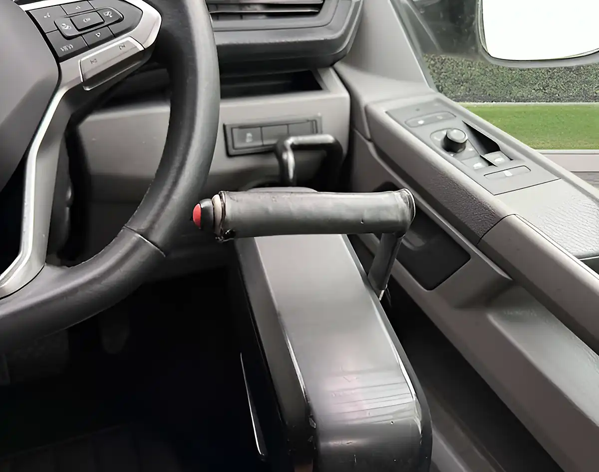 Used 2021 Volkswagen Transporter Se Black - Interior and Exterior details 20